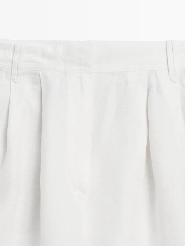100 % lin, korte plisserte bermuda-shorts 100 % lin, korte plisserte bermuda-shorts