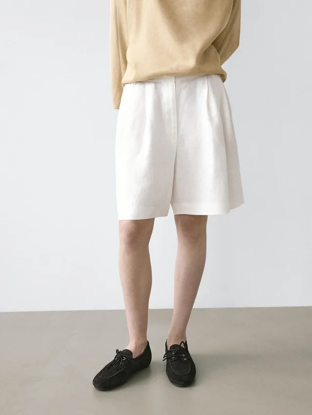 100 % lin, korte plisserte bermuda-shorts 100 % lin, korte plisserte bermuda-shorts