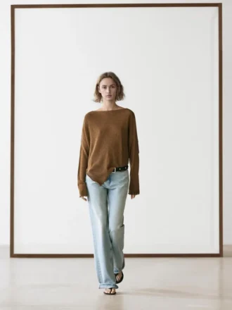 Asymmetrisk strikket kappe-genser