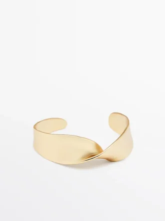 Bredt armbånd med struktur