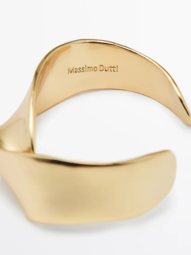 Bredt armbånd med struktur Bredt armbånd med struktur