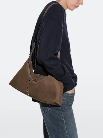 Bucketbag i spaltet semsket skinn