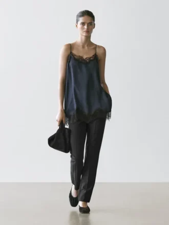Camisole-top med kontrastdetaljer i blonder