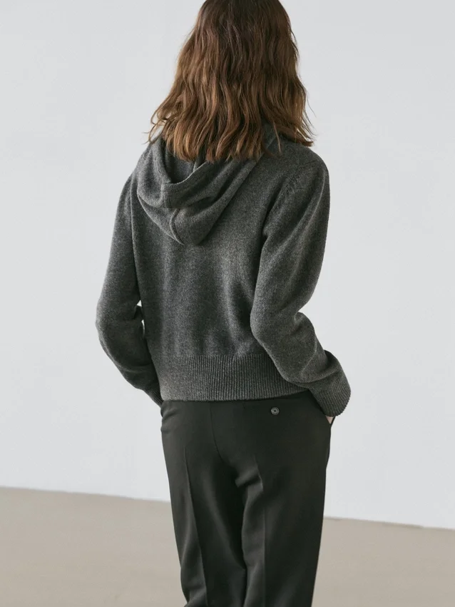 Cardigan i ullblanding med glidelås og hette Cardigan i ullblanding med glidelås og hette