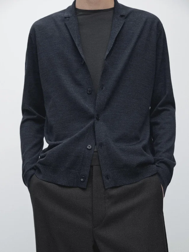 Cardigan i ullblanding med reverskrage Cardigan i ullblanding med reverskrage