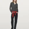 Cardigan med mock-turtleneck og dekket knapper Cardigan med mock-turtleneck og dekket knapper