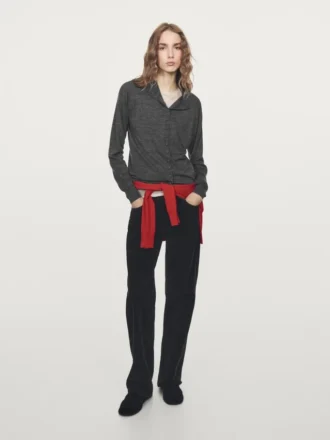 Cardigan med mock-turtleneck og dekket knapper
