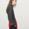 Cardigan med mock-turtleneck og dekket knapper Cardigan med mock-turtleneck og dekket knapper