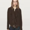 Flytende bluse med volanger
