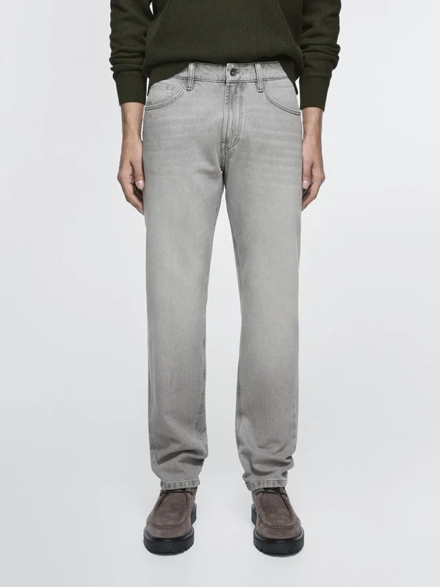 Jeans med avsmalnende passform Jeans med avsmalnende passform