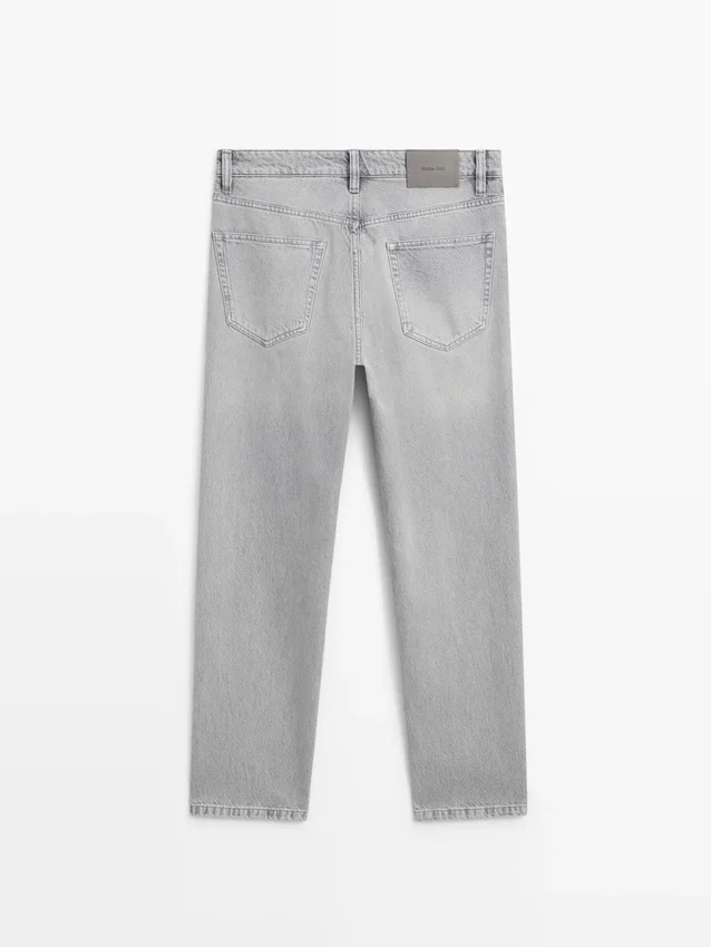 Jeans med avsmalnende passform Jeans med avsmalnende passform