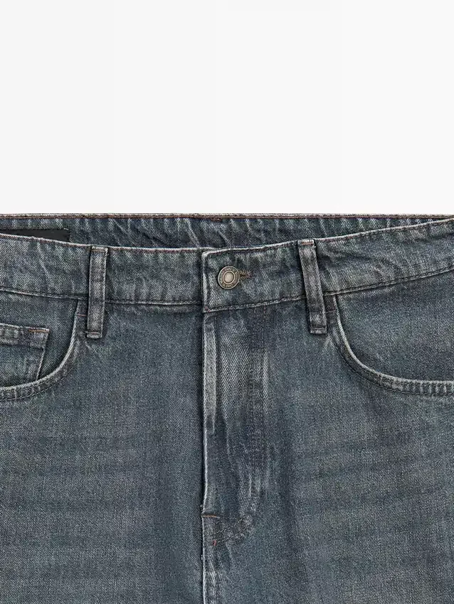 Jeans med avsmalnende passform Jeans med avsmalnende passform