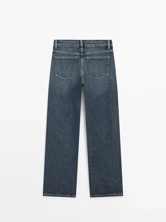 Jeans med middels høy midje og vide ben Jeans med middels høy midje og vide ben