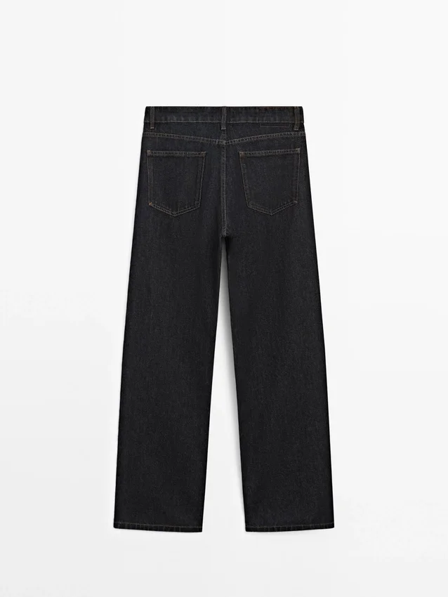 Jeans med middels høy midje og vide ben Jeans med middels høy midje og vide ben