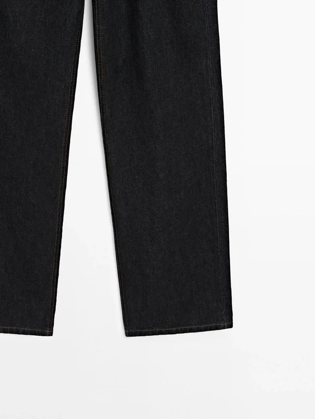 Jeans med middels høy midje og vide ben Jeans med middels høy midje og vide ben