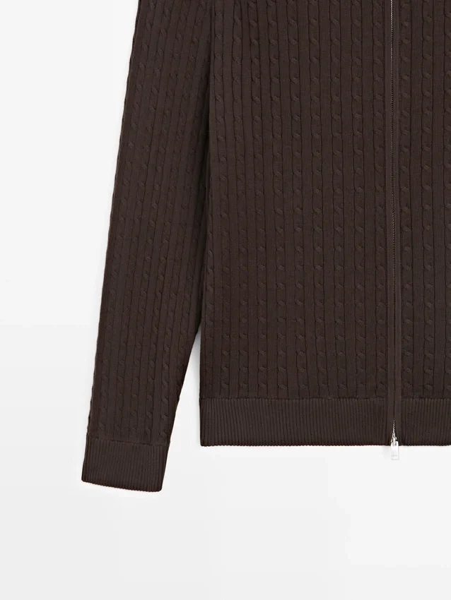 Kabelstrikket cardigan i bomull med glidelås Kabelstrikket cardigan i bomull med glidelås