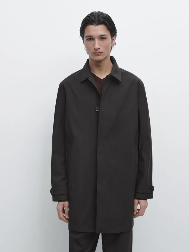 Lett parkas i teknisk stoff Lett parkas i teknisk stoff