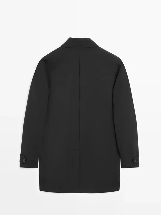 Lett parkas i teknisk stoff Lett parkas i teknisk stoff