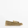 Loafers i splittet skinn med dusker