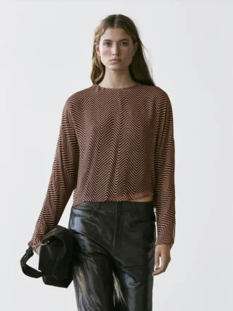 Løst sittende bluse med geometrisk mønster