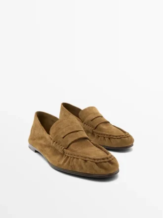 Myke loafers i spaltet skinn