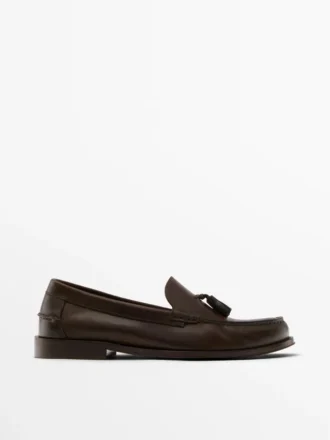 Myke, oljede loafers i skinn med dusker