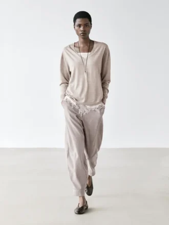 Oversize strikket genser med V-hals
