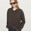 Oversize strikket genser med V-hals