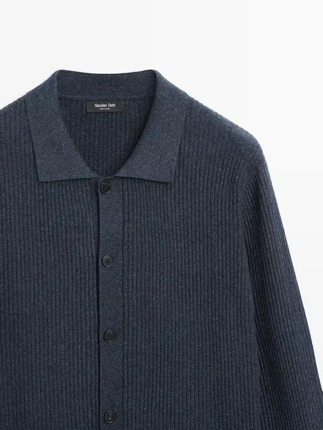 Ribbestrikket cardigan med knapper Ribbestrikket cardigan med knapper