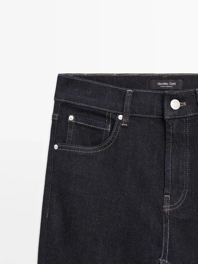 Skinny jeans med høy midje og utvidet ben Skinny jeans med høy midje og utvidet ben