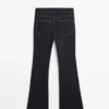 Skinny jeans med høy midje og utvidet ben Skinny jeans med høy midje og utvidet ben