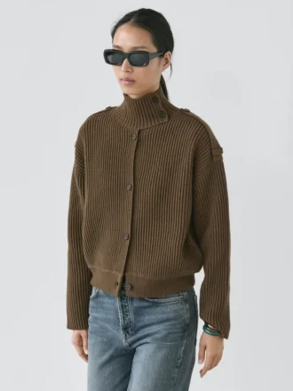 Strikkecardigan i ull med knappedetaljer