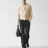 Strikkecardigan i ull med rund hals Strikkecardigan i ull med rund hals