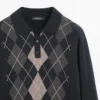 Strikkegenser med argyle-detaljer