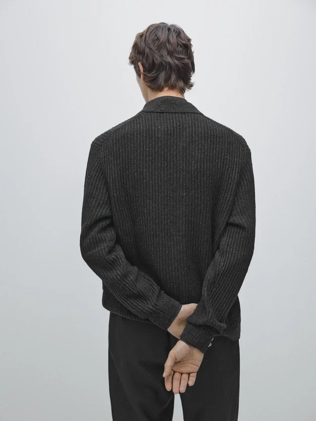 Strikket cardigan i bomulls- og ullblanding med knapper Strikket cardigan i bomulls- og ullblanding med knapper