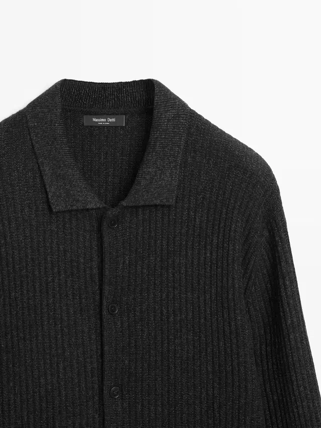 Strikket cardigan i bomulls- og ullblanding med knapper Strikket cardigan i bomulls- og ullblanding med knapper