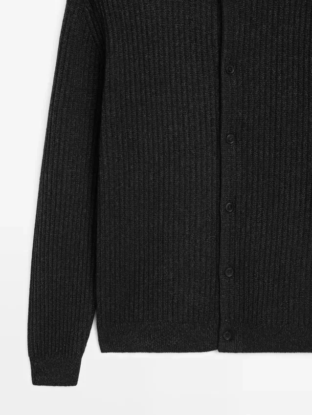 Strikket cardigan i bomulls- og ullblanding med knapper Strikket cardigan i bomulls- og ullblanding med knapper