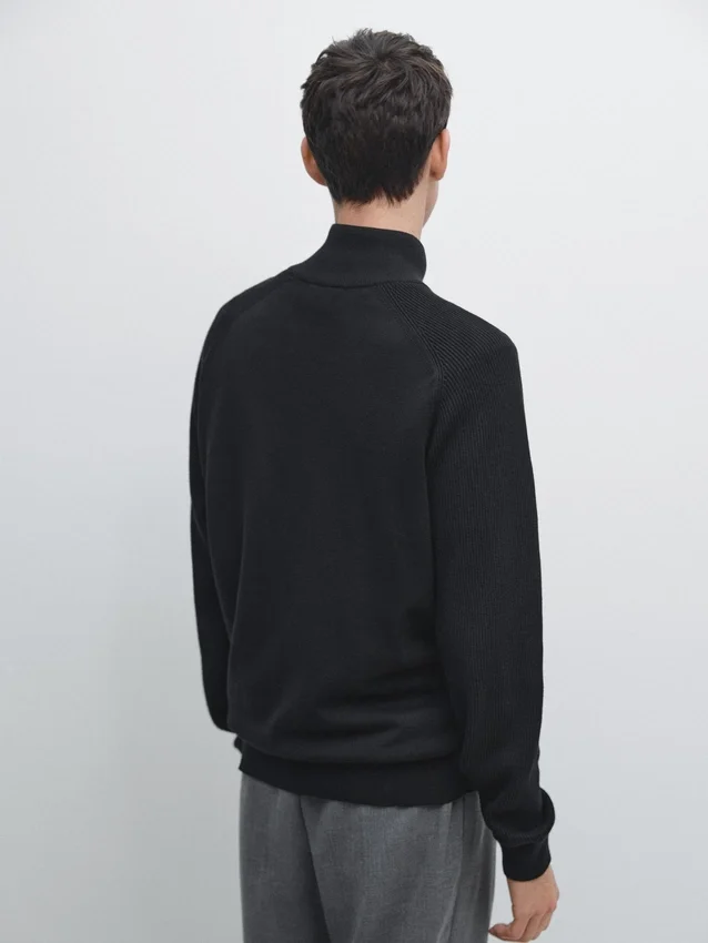 Strikket cardigan i bomullsblanding med raglanermer Strikket cardigan i bomullsblanding med raglanermer