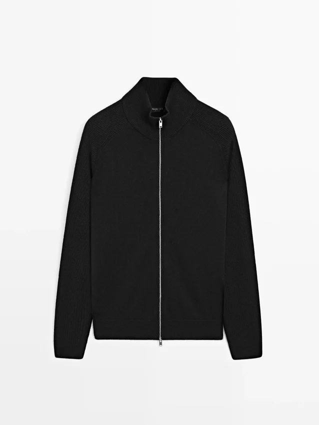Strikket cardigan i bomullsblanding med raglanermer Strikket cardigan i bomullsblanding med raglanermer