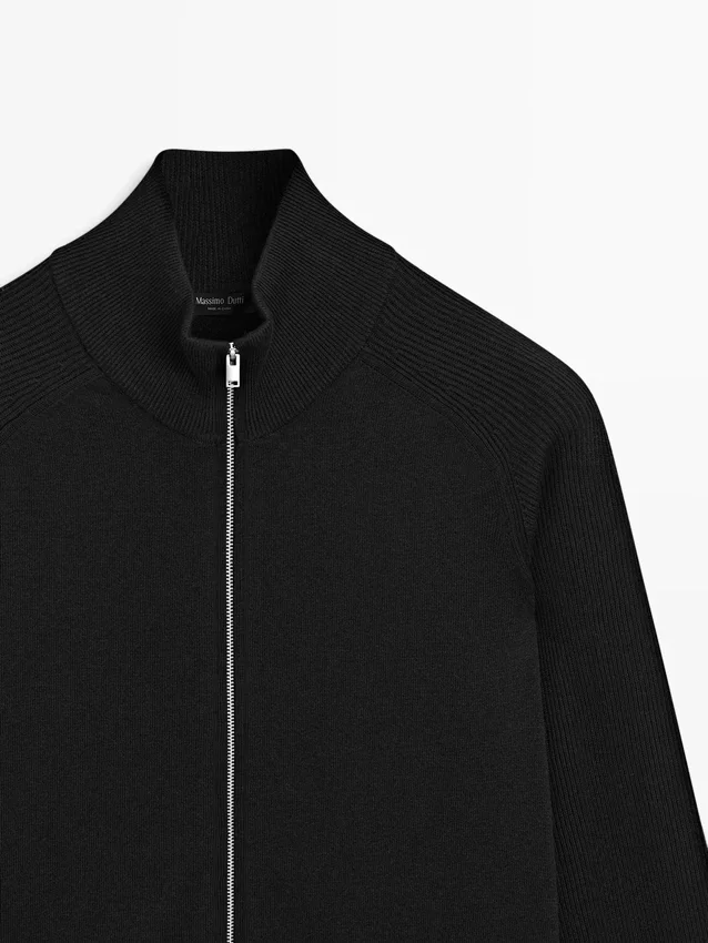 Strikket cardigan i bomullsblanding med raglanermer Strikket cardigan i bomullsblanding med raglanermer