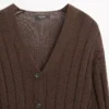 Strikket cardigan med detalj i midjen Strikket cardigan med detalj i midjen