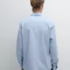 Stripet poplin-skjorte med normal passform Stripet poplin-skjorte med normal passform